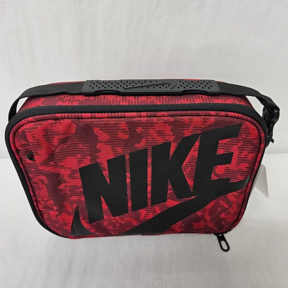 Nike Hard Shell Insulated Lunch Bag 9A2744-H24 Gym Red Black Digi Camo